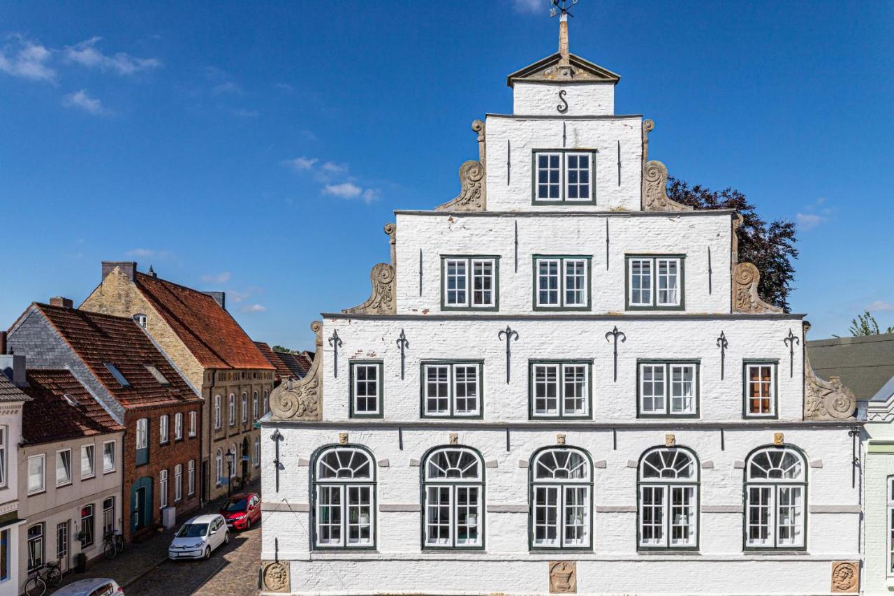 Blumenhaus-Apartment Friedrichstadt Buitenkant foto