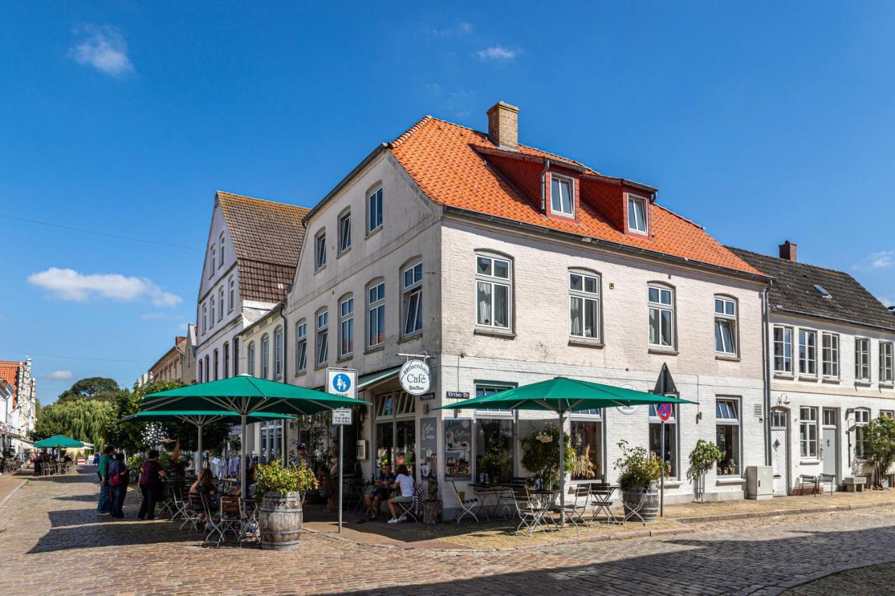 Blumenhaus-Apartment Friedrichstadt Buitenkant foto